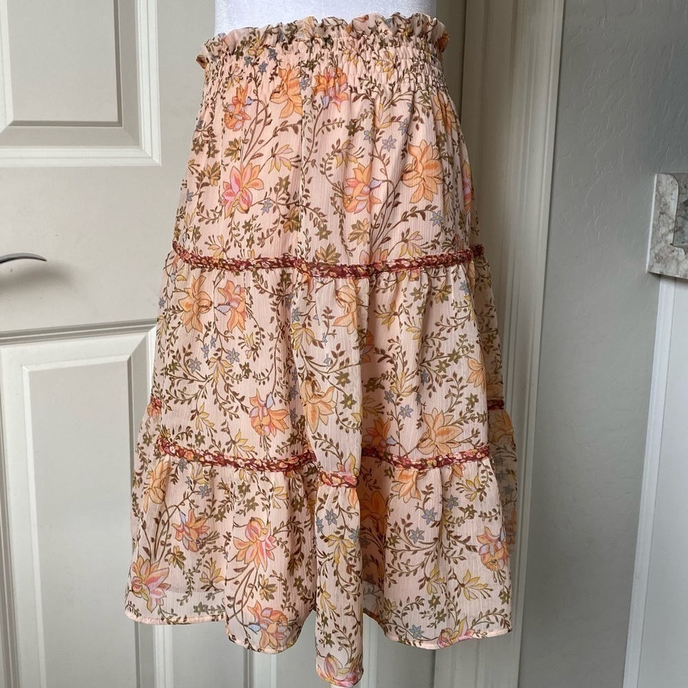 LC Lauren Conrad Soft Peachy Colored Floral Print Skirt Size M - Picture 4 of 10